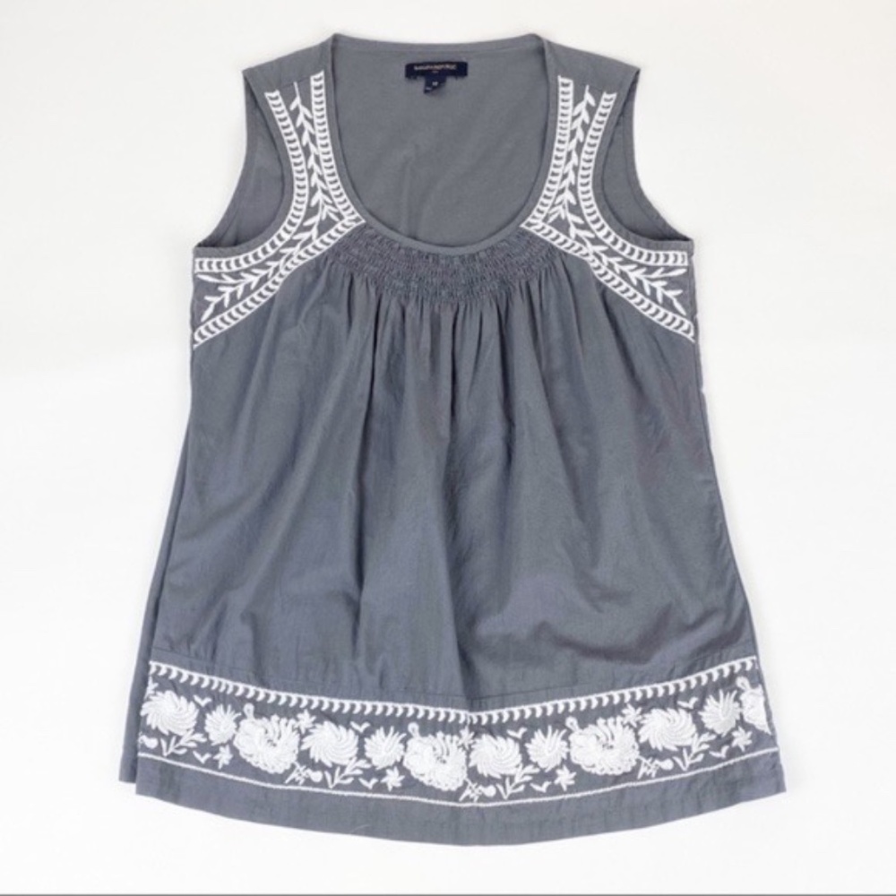 Banana Republic Grey Sleeveless Top with white embroidery - XS